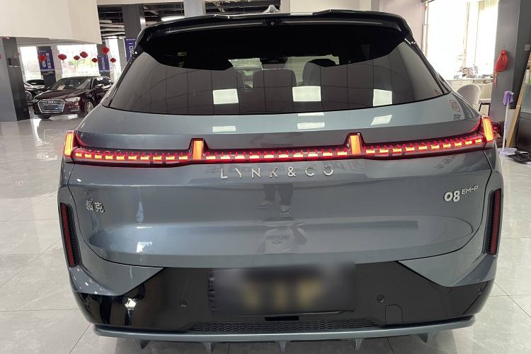 Used Lynk & Co 08 EM-P 2025 220 km All-Wheel-Drive Performance Halo Exterior 6