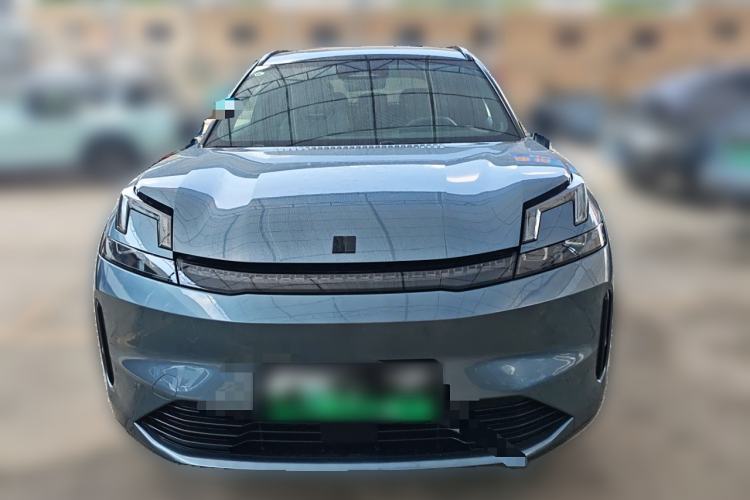 Used Lynk & Co 08 EM-P 2025 220 km All-Wheel-Drive Performance Halo Front