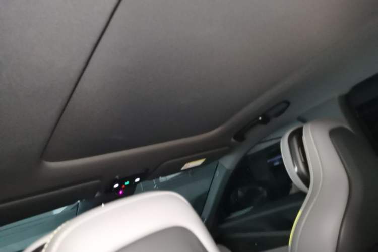 Used Lynk & Co 08 EM-P 2025 245km Ultra-Long Range Halo Headliner