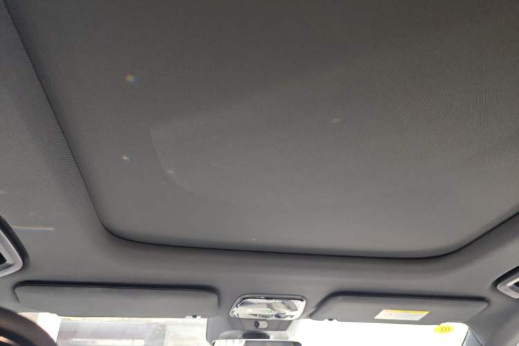Used Lynk & Co 08 EM-P 2025 220 km All-Wheel-Drive Performance Halo Headliner