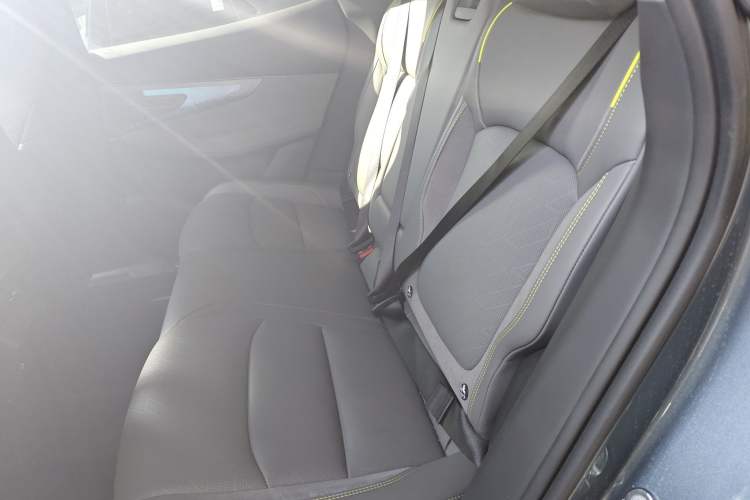 Used Lynk & Co 08 EM-P 2025 220 km All-Wheel-Drive Performance Halo Interior 4