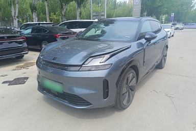 Used Lynk & Co 08 EM-P 2025 220 km All-Wheel-Drive Performance Halo
