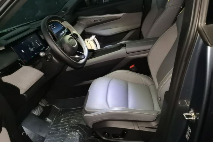 Used Lynk & Co 08 EM-P 2025 245km Ultra-Long Range Halo Left Front Seat