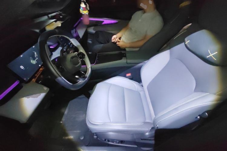 Used Lynk & Co 08 EM-P 2025 120km Long-Range Halo Left Front Seat