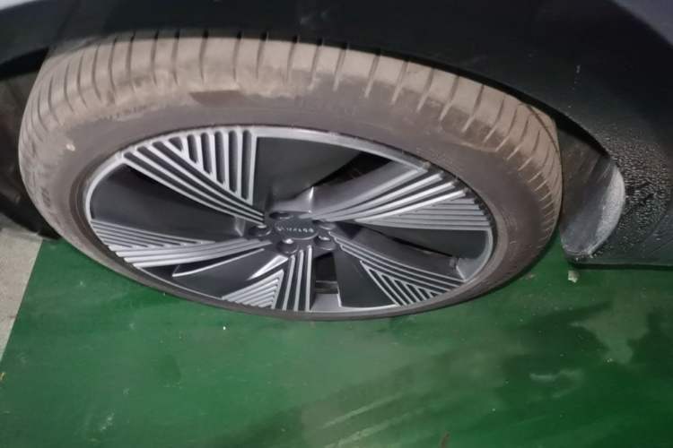 Used Lynk & Co 08 EM-P 2025 245km Ultra-Long Range Halo Left Front Wheel Hub