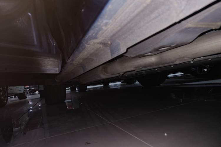 Used Lynk & Co 08 EM-P 2025 220 km All-Wheel-Drive Performance Halo Left Side Sill