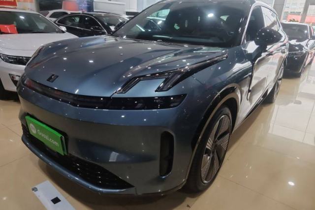 Used Lynk & Co 08 EM-P 2025 220 km All-Wheel-Drive Performance Halo