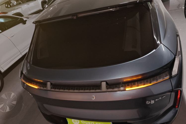 Used Lynk & Co 08 EM-P 2025 220 km All-Wheel-Drive Performance Halo Rear