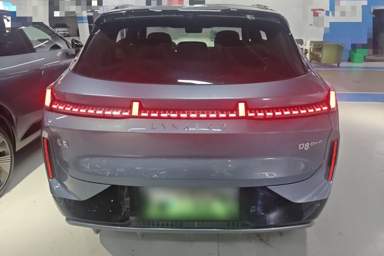 Used Lynk & Co 08 EM-P 2025 220 km All-Wheel-Drive Performance Halo Rear