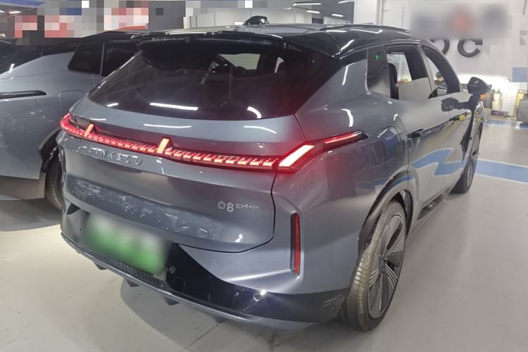 Used Lynk & Co 08 EM-P 2025 220 km All-Wheel-Drive Performance Halo Rear Right 45 Deg
