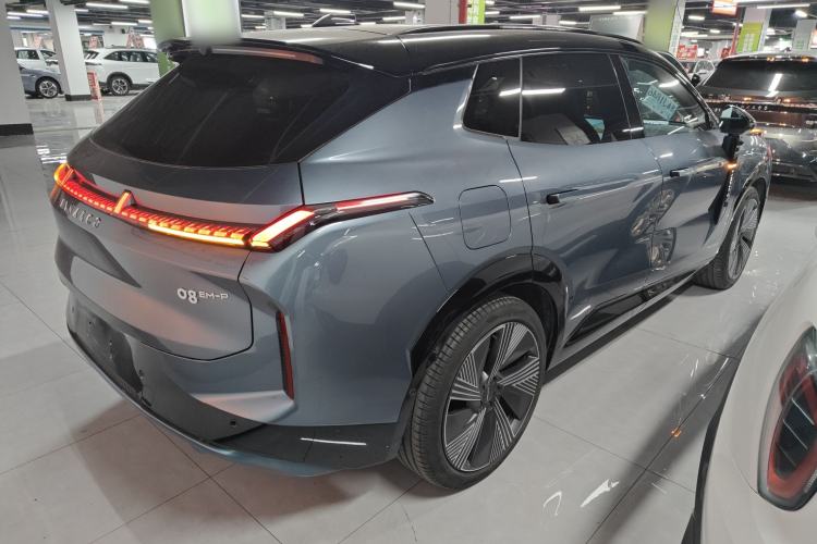 Used Lynk & Co 08 EM-P 2025 245km Ultra-Long Range Halo Rear Right 45 Deg