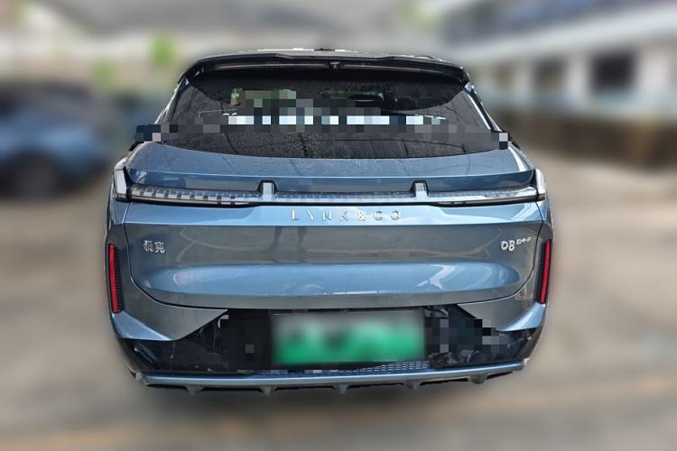 Used Lynk & Co 08 EM-P 2025 220 km All-Wheel-Drive Performance Halo Rear