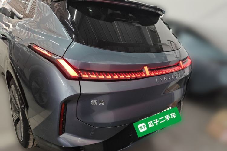 Used Lynk & Co 08 EM-P 2025 220 km All-Wheel-Drive Performance Halo Rear