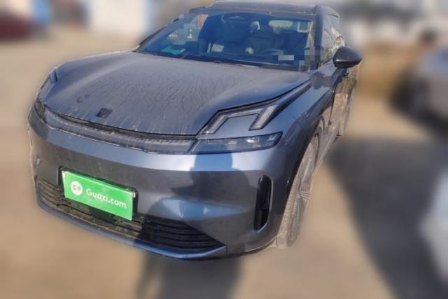 Used Lynk & Co 08 EM-P 2025 220 km All-Wheel-Drive Performance Halo