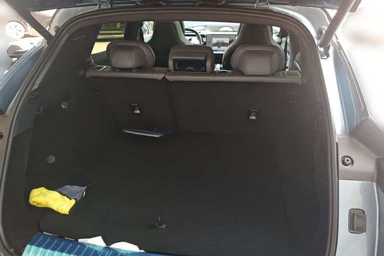 Used Lynk & Co 08 EM-P 2025 245km Ultra-Long Range Halo Trunk