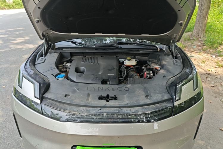 Used Lynk & Co 08 EM-P 2025 120km Long-Range Halo Engine Bay