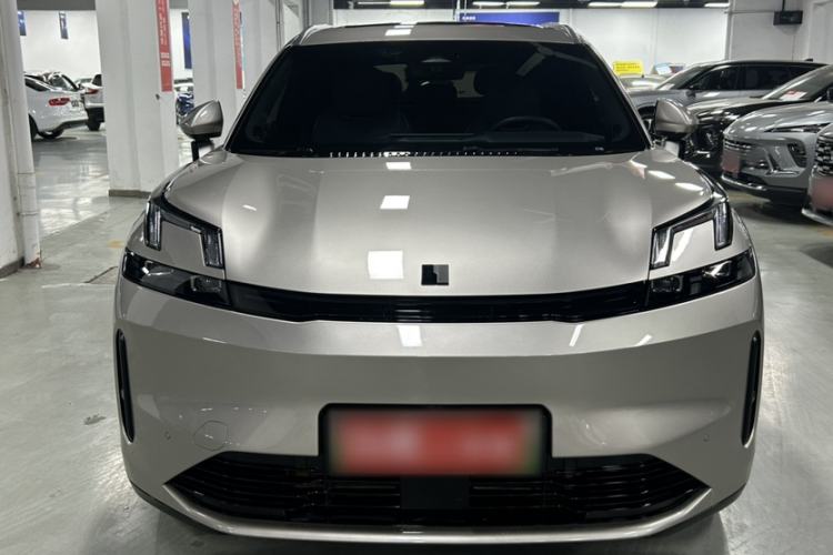 Used Lynk & Co 08 EM-P 2025 120km Long-Range Pro Exterior 2