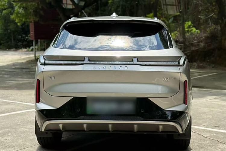 Used Lynk & Co 08 EM-P 2025 120km Long-Range Pro Exterior 3