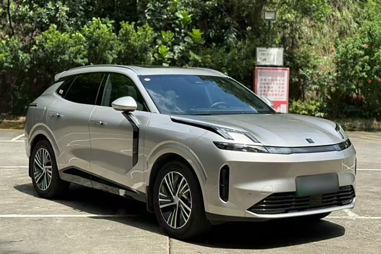 Used Lynk & Co 08 EM-P 2025 120km Long-Range Pro Exterior 4