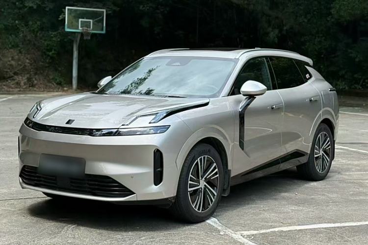 Used Lynk & Co 08 EM-P 2025 120km Long-Range Pro Exterior 5