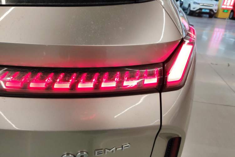 Used Lynk & Co 08 EM-P 2025 245km Ultra-Long Range Halo Exterior 6