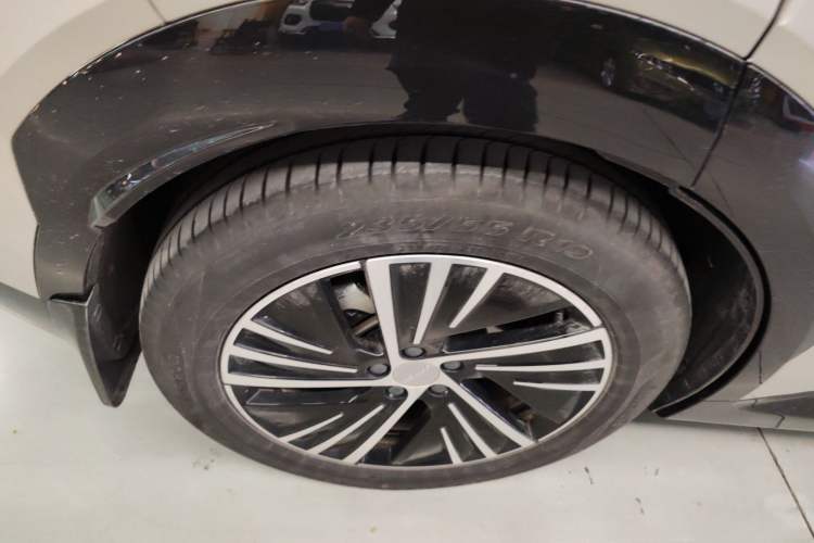Used Lynk & Co 08 EM-P 2025 245km Ultra-Long Range Halo Exterior 8