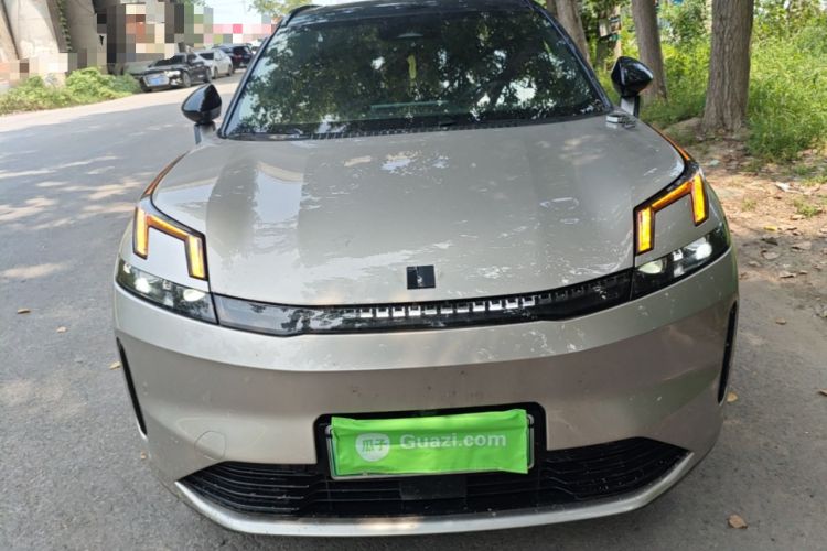 Used Lynk & Co 08 EM-P 2025 120km Long-Range Halo Front