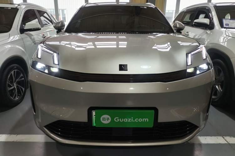 Used Lynk & Co 08 EM-P 2025 120km Long-Range Pro Front