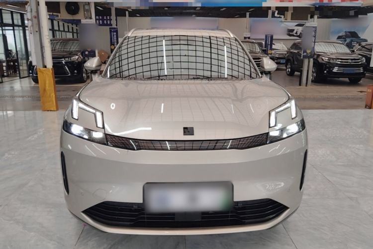 Used Lynk & Co 08 EM-P 2025 120km Long-Range Plus Front