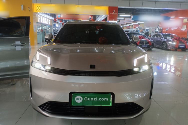Used Lynk & Co 08 EM-P 2025 120km Long-Range Pro Front