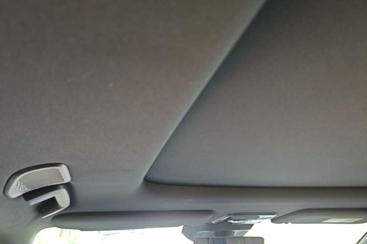 Used Lynk & Co 08 EM-P 2025 120km Long-Range Halo Headliner