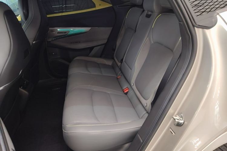 Used Lynk & Co 08 EM-P 2025 120km Long-Range Plus Left Rear Seat