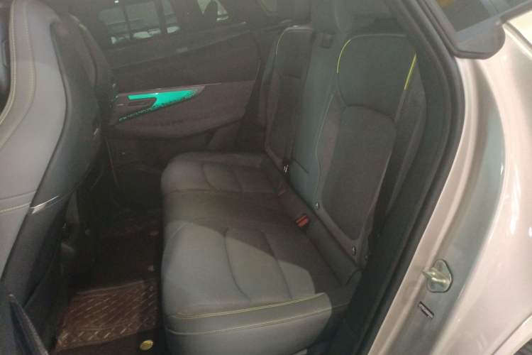 Used Lynk & Co 08 EM-P 2025 120km Long-Range Pro Left Rear Seat