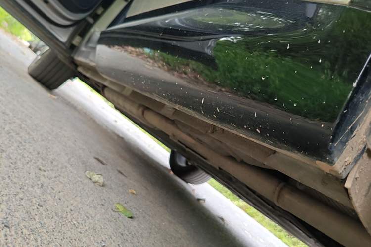 Used Lynk & Co 08 EM-P 2025 120km Long-Range Halo Left Side Sill