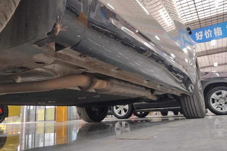 Used Lynk & Co 08 EM-P 2025 120km Long-Range Plus Left Side Sill