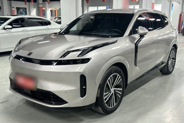 Used Lynk & Co 08 EM-P 2025 120km Long-Range Pro