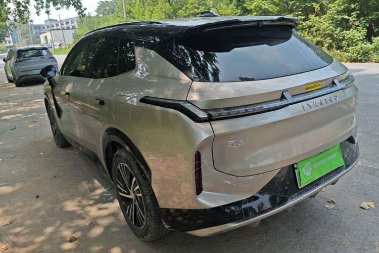 Used Lynk & Co 08 EM-P 2025 120km Long-Range Halo Rear Left 45 Deg