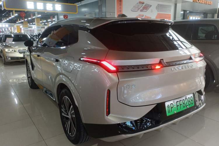 Used Lynk & Co 08 EM-P 2025 120km Long-Range Pro Rear Left 45 Deg
