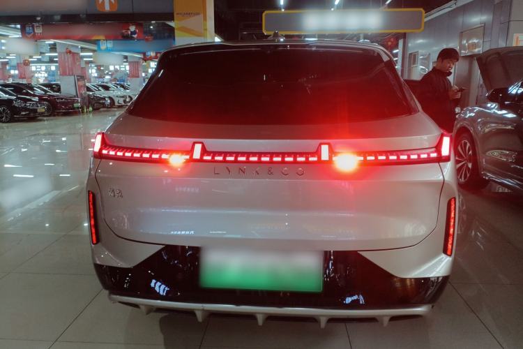 Used Lynk & Co 08 EM-P 2025 120km Long-Range Pro Rear