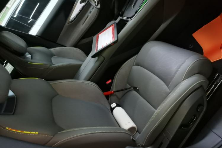 Used Lynk & Co 08 EM-P 2025 245km Ultra-Long Range Halo Right Front Seat