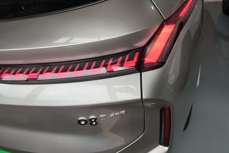 Used Lynk & Co 08 EM-P 2025 120km Long-Range Pro Right Rear Taillight