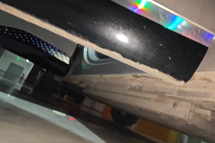 Used Lynk & Co 08 EM-P 2025 220 km All-Wheel-Drive Performance Halo Right Side Sill