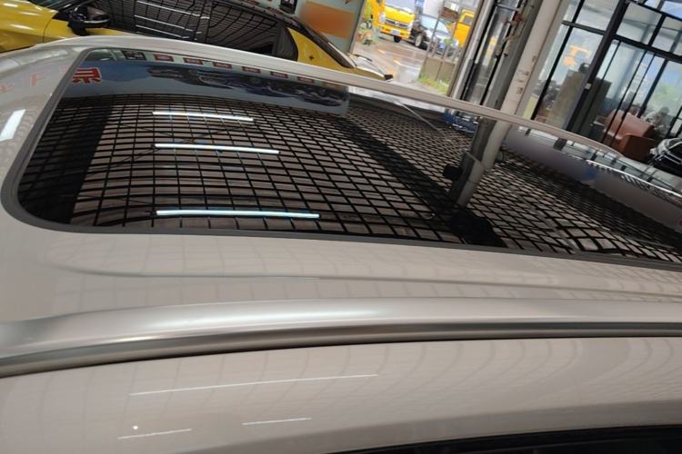 Used Lynk & Co 08 EM-P 2025 120km Long-Range Plus Roof
