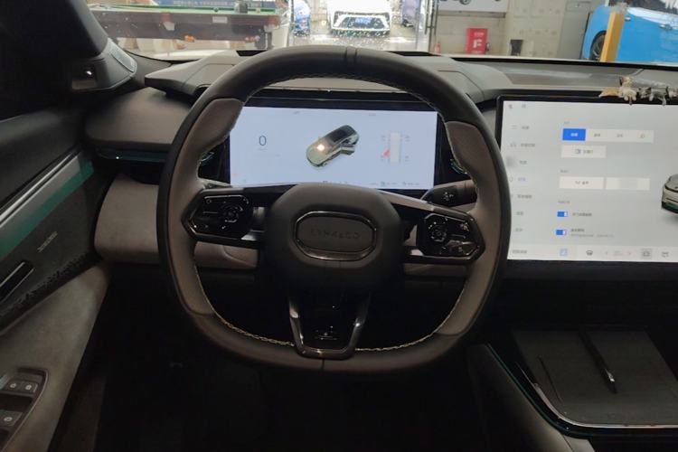 Used Lynk & Co 08 EM-P 2025 120km Long-Range Plus Steering Wheel