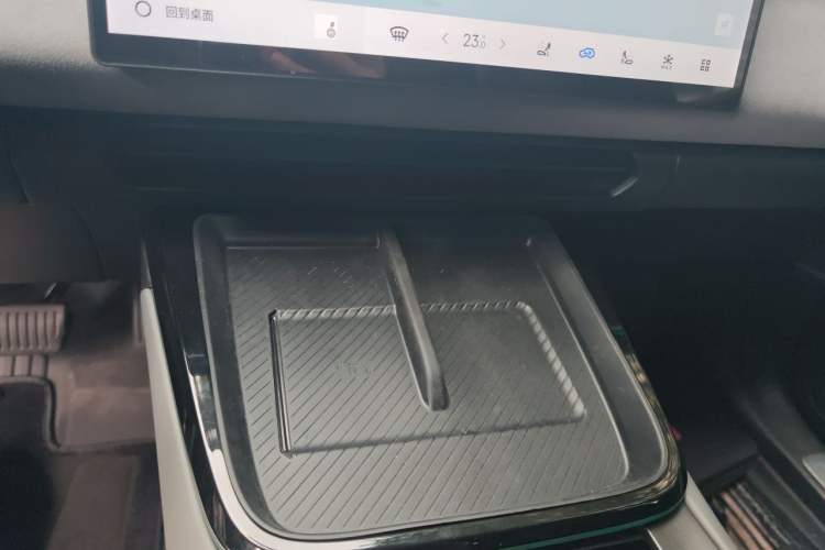 Used Lynk & Co 08 EM-P 2025 120km Long-Range Halo Audio And AC Panel