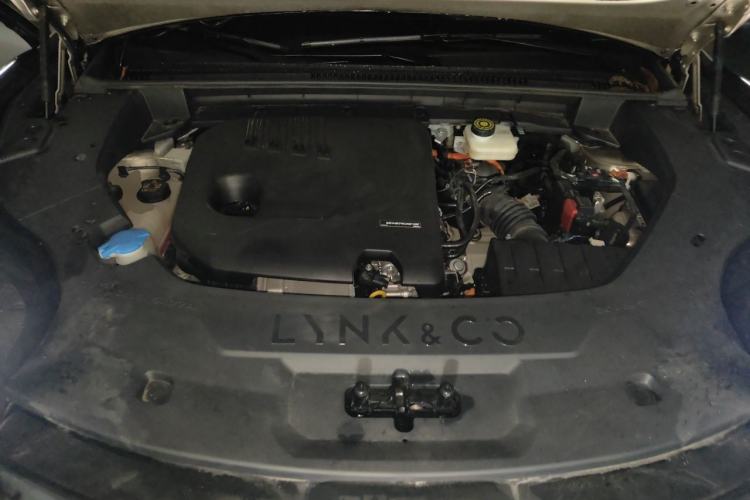 Used Lynk & Co 08 EM-P 2025 120km Long-Range Pro Engine Bay