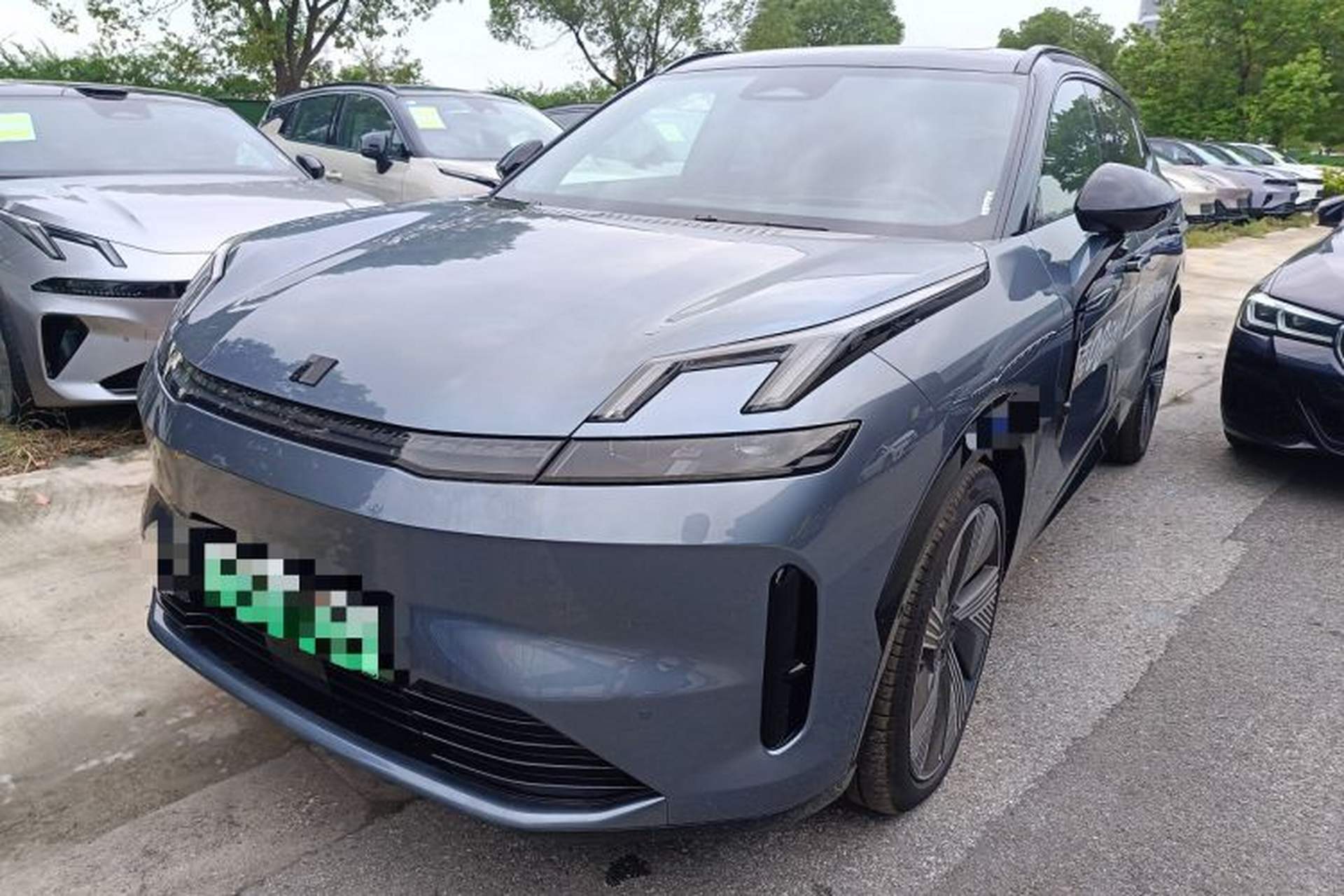 Used Lynk & Co 08 EM-P 2025 245km Ultra-Long Range Halo Front Left 45 Deg