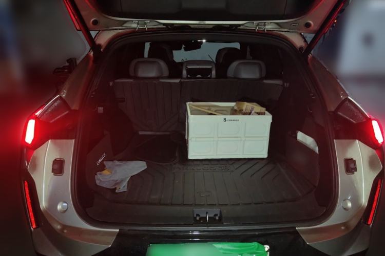 Used Lynk & Co 08 EM-P 2025 120km Long-Range Pro Trunk