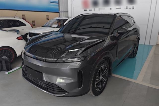Used Lynk & Co 08 EM-P 2025 120km Long-Range Halo