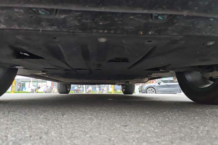 Used Lynk & Co 08 EM-P 2025 120km Long-Range Halo Chassis Front